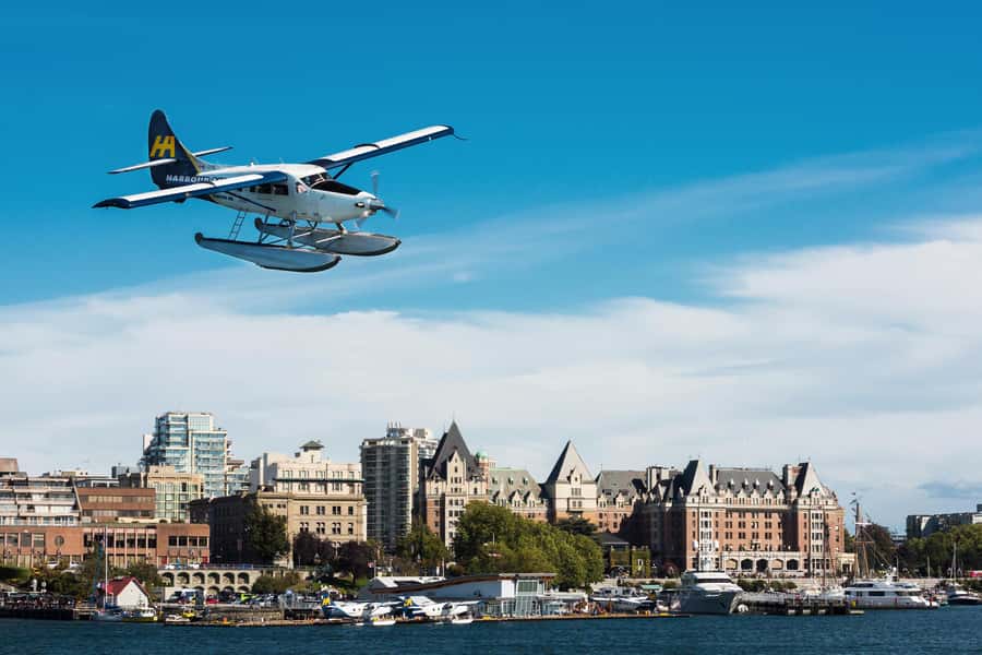 Vancouver: Day Trip to Victoria Seaplane with Whale Watching - The return flight to Vancouver