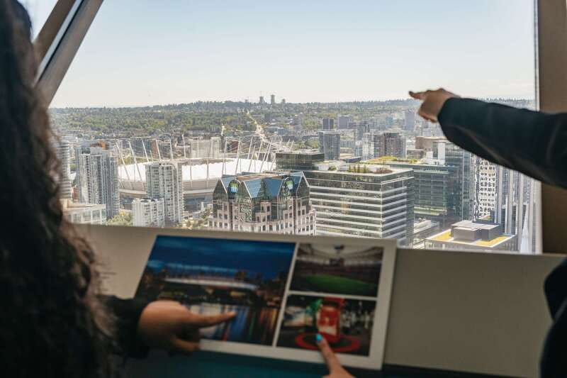 Vancouver: Entry Ticket for the Vancouver Lookout - Who will enjoy it most