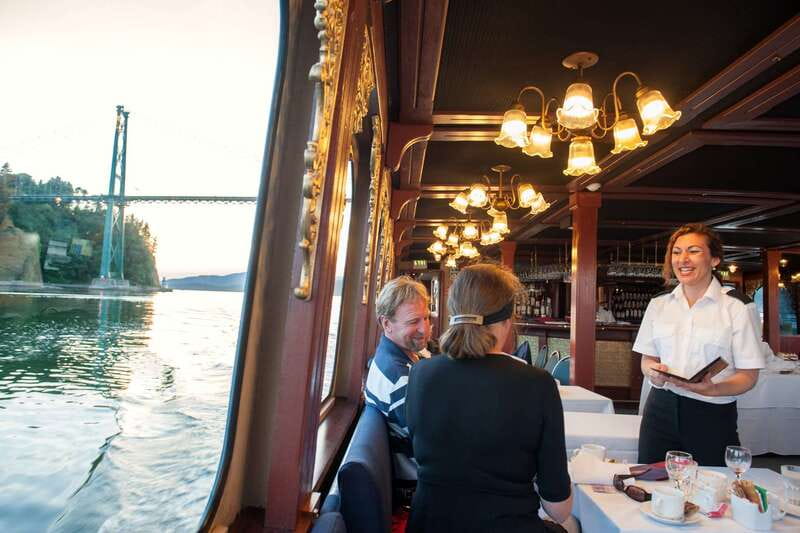 Vancouver: Evening Cruise with Dinner Buffet - Service and Comfort