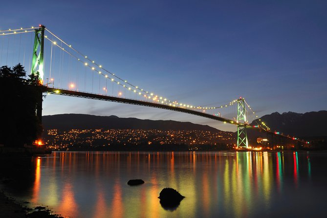 Vancouver Evening Dinner Cruise - The first views: harbor, skyline, and mountains