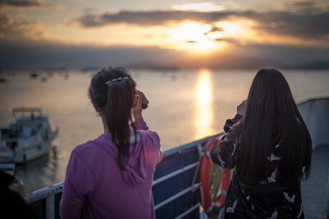 Vancouver Evening Dinner Cruise - Live music without a running tour narration