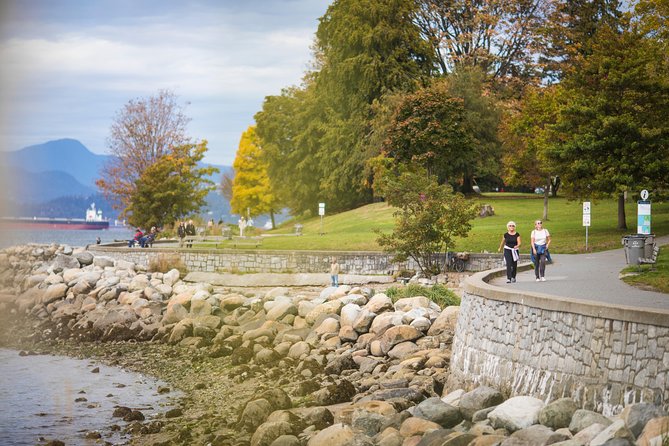 Vancouver Evening Tour: Stanley Park & English Bay Photostops - How good is the commentary?