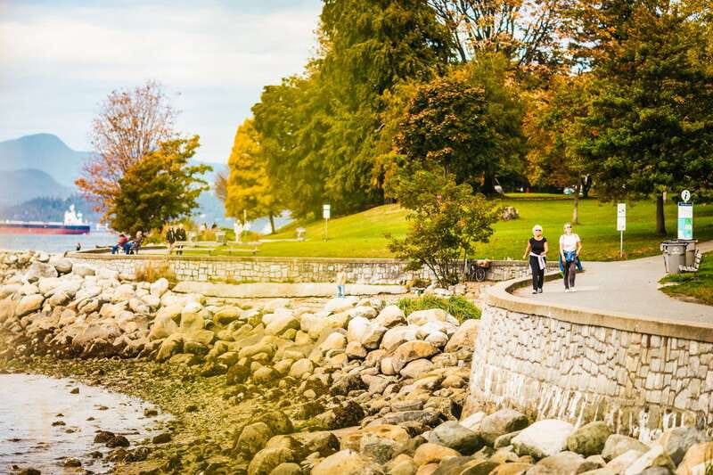 Vancouver: Hop-on Hop-off Sightseeing Tour with 10 Stops - Starting at Canada Place and the Harbourfront