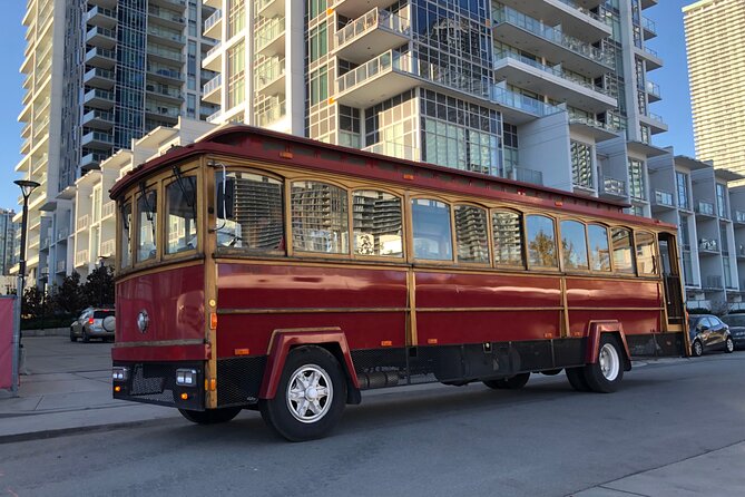 Vancouver Hop On Hop Off Trolley Tour - Stanley Park, from gardens to totems