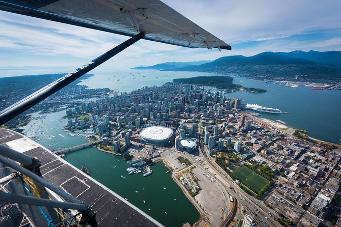 Vancouver Panorama Scenic Seaplane Tour - West to Horseshoe Bay and Bowen Island