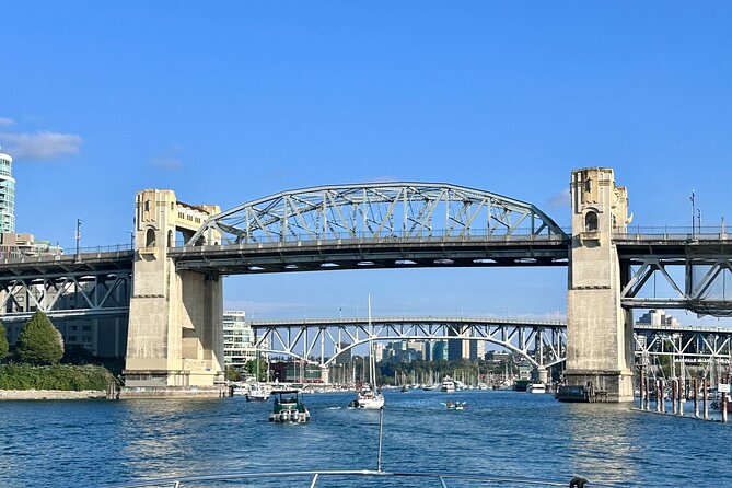 Vancouver Sightseeing Boat Cruise with Live Tour Guide - The return through English Bay