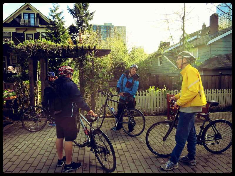 Vancouver: Stanley Park & Downtown Bike Tour - Totem Park and First Nations Art