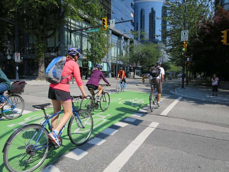 Vancouver: Stanley Park & Downtown Bike Tour - West End Streets, Davie Village, and Mole Hill