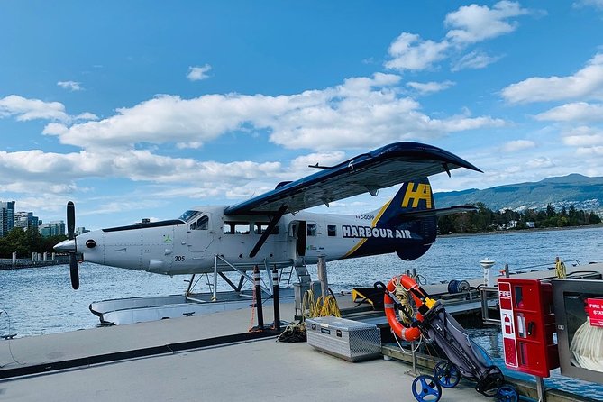 Vancouver to Victoria Scenic Seaplane Transfer: One Way - Landing at Victoria Harbour