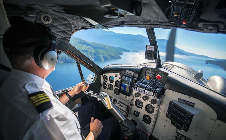 Vancouver to Victoria Seaplane Day Trip + Butchart Gardens - The morning check-in at Canada Place
