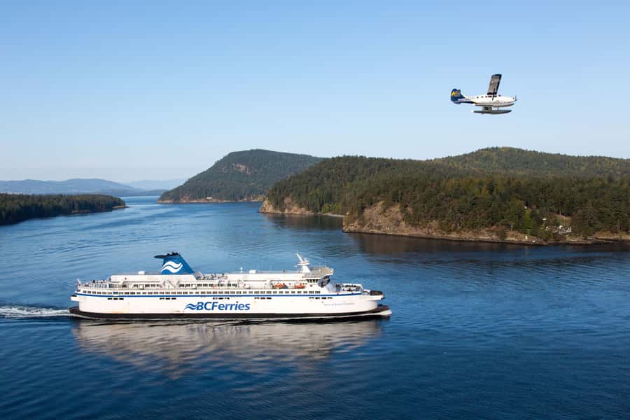 Vancouver: Victoria Seaplane Tour with Return Bus and Ferry - A 35-minute seaplane flight from Vancouver Harbour