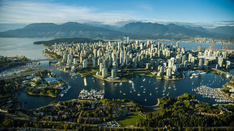 Vancouver: Waterfront Sightseeing Tour - City and Harbour - North Vancouver and the changing harbour views