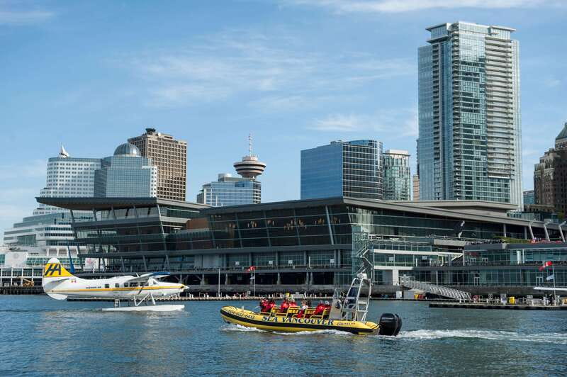 Vancouver: Waterfront Sightseeing Tour - City and Harbour - Granville Island check-in and the red cruiser suit