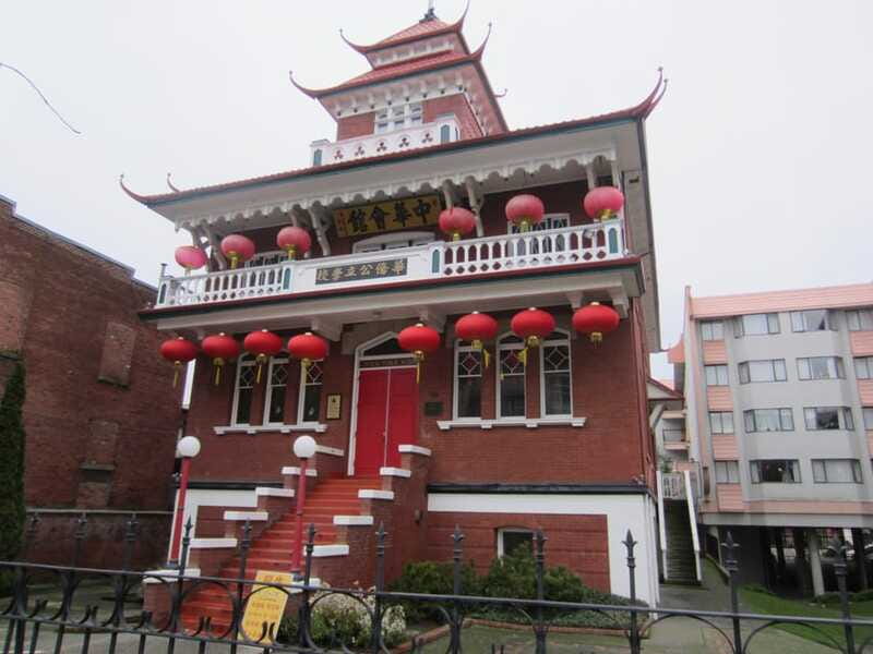 Victoria: 2-Hour Food and History Tour with Tastings - Lower Johnson Street And The Old Town Shopping District