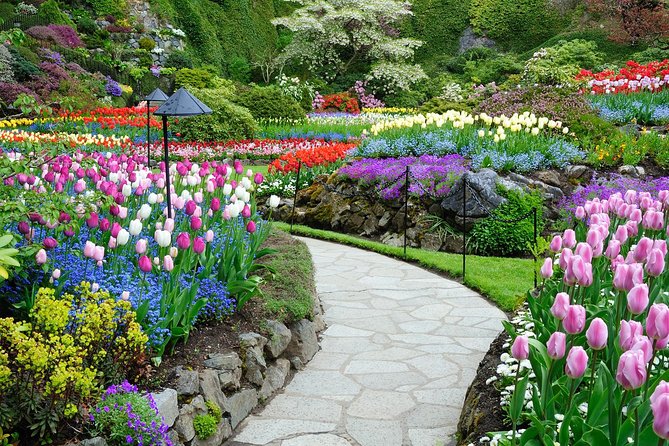 Victoria and Butchart Gardens Day Trip from Vancouver - Early pickup and the road to the ferry