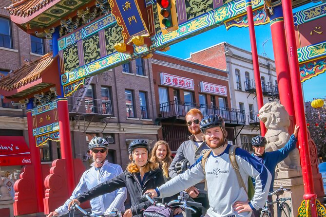 Victoria City Highlights Pedal or E-Bike Tour - Hoods & Legends - Fernwood adds a local neighborhood feel