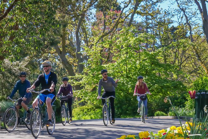 Victoria City Highlights Pedal or E-Bike Tour - Hoods & Legends - Chinatown and five minutes in Fan Tan Alley