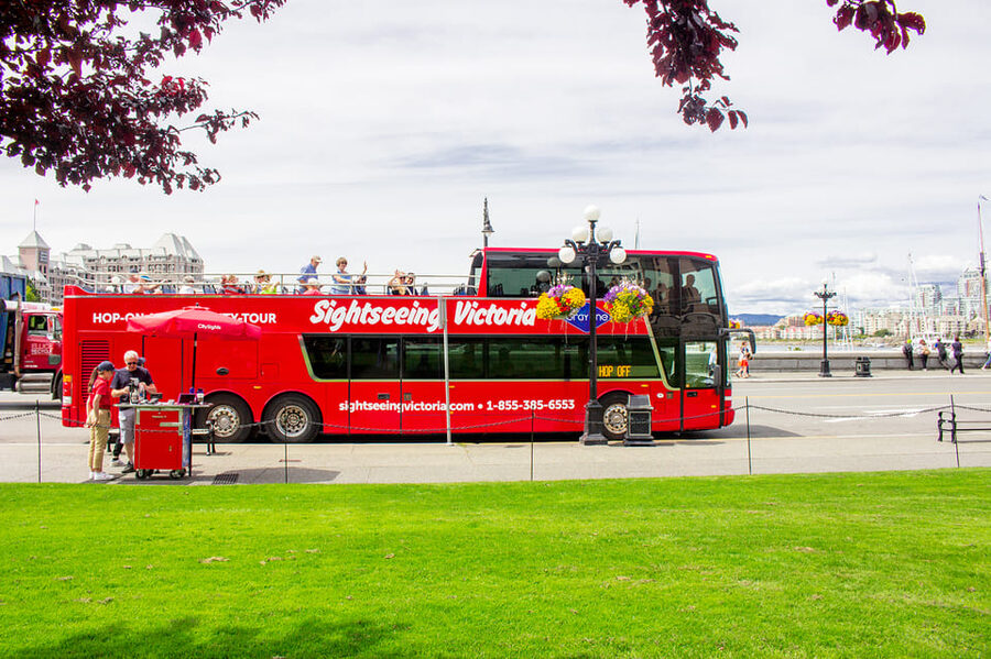 Victoria: Hop-On-Hop-Off Sightseeing Bus Tour - Stop 1: The Empress Hotel and Inner Harbour