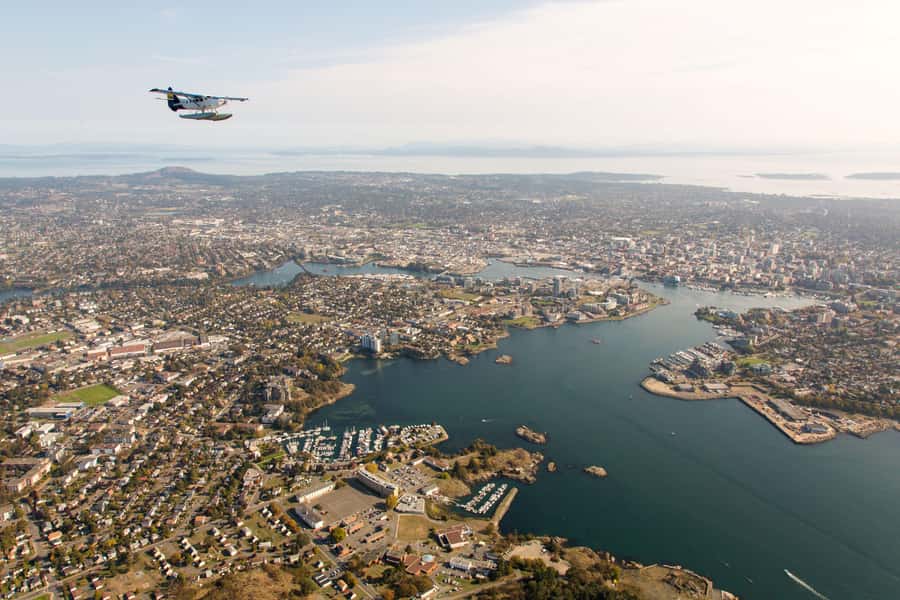 Victoria: Panorama Scenic Seaplane Tour - Mount Douglas, Elk Lake, and Finlayson Arm