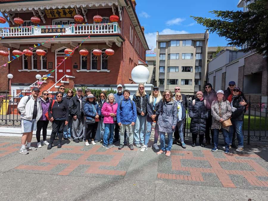 Victoria: Tips-Based City Highlights Walking Tour | 2.5-Hour - The guide’s storytelling makes the difference