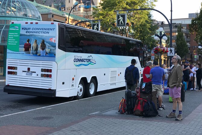 Victoria to Vancouver - Coach Bus Transfer - The road to Swartz Bay
