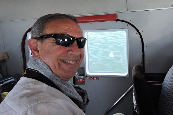 Victoria to Vancouver Scenic Seaplane Transfer: One Way - The Gulf Islands from a compact aircraft