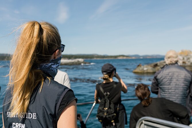 Victoria Whale Watch Tour - The boat’s viewing areas and mobility limits