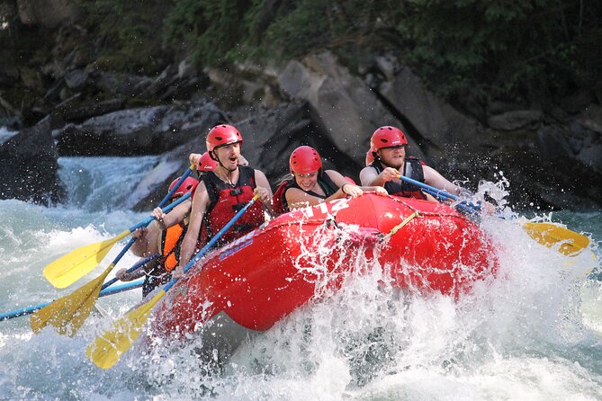 Whitewater Rafting on Jasper's Fraser River - Small groups and the boat arrangement