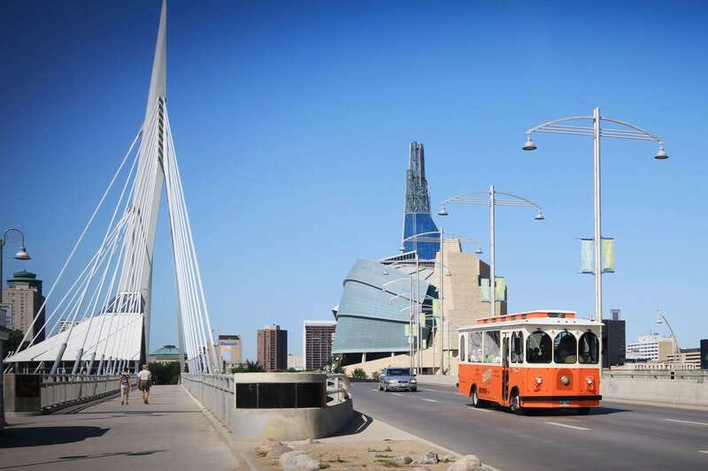 Winnipeg: 2-Hour City Trolley Tour - Boarding at the Fort Garry Hotel