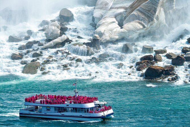Winter Wonder Tour-A Journey Through the Tunnels Behind the Falls - Queen Victoria Park and the Canadian Horseshoe Falls