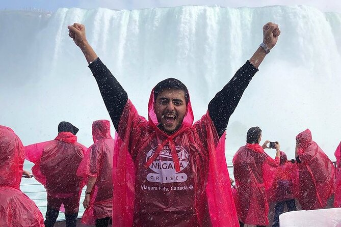 Winter Wonder Tour-A Journey Through the Tunnels Behind the Falls - A small-group start from Skylon Tower
