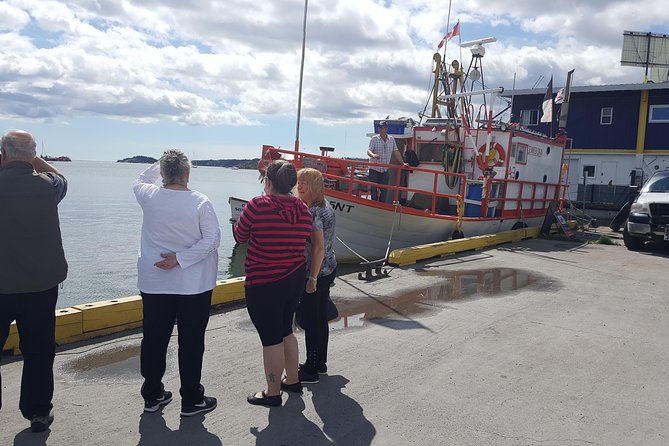 Yellowknife Bucket List City Tours - Weather and cancellation advice
