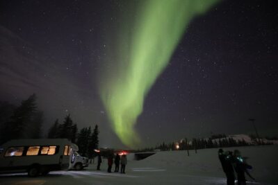 Yellowknife Tours – Aurora by bus