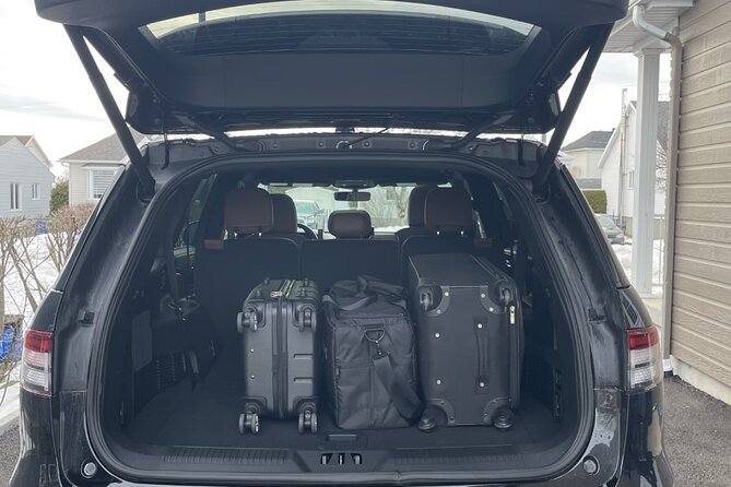 YQB Airport Transfer - Who should book it?